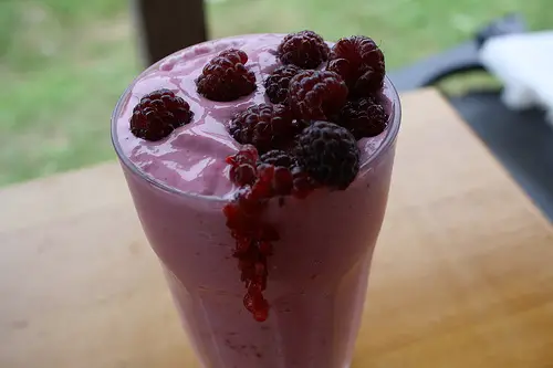 raspberry-cream-cheese-milkshake-recipe-picture