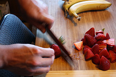 sliced strawberries