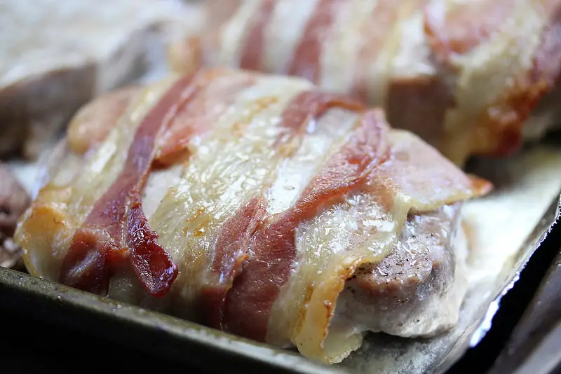 bacon wrapped pork chops recipe picture 2