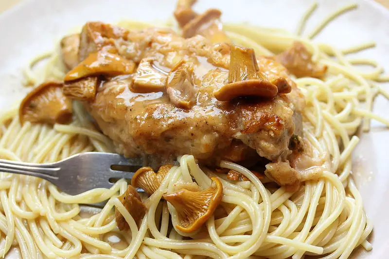 Chicken Marsala with Chanterelle Mushrooms recipe picture