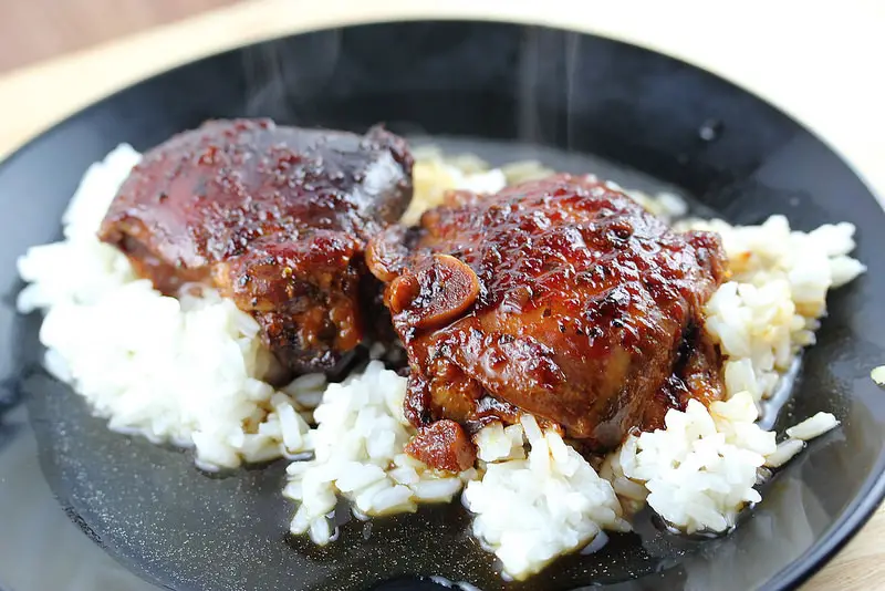 Slow Cooker Honey-Garlic Chicken Thighs Recipe - Cully's Kitchen