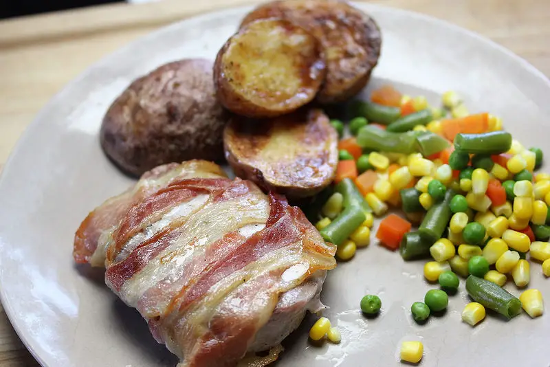 bacon wrapped pork chops recipe picture