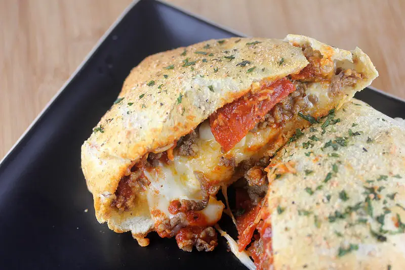 Pizza Calzones Recipe - Cully&amp;#39;s Kitchen