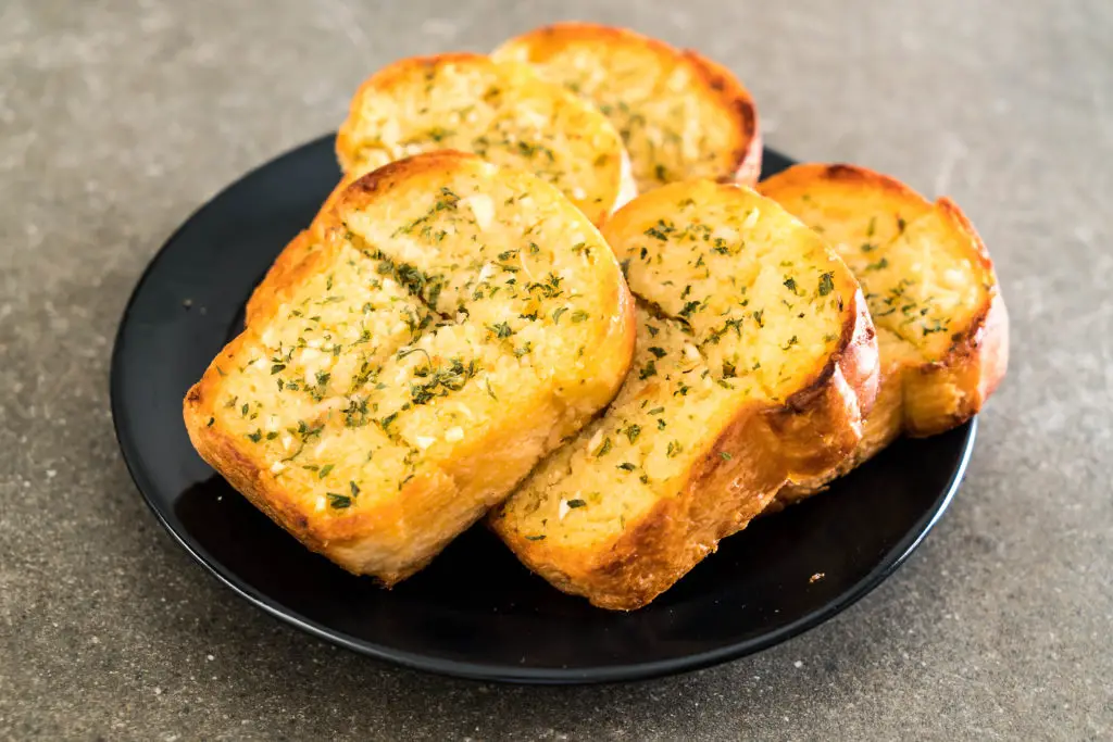 garlic bread on plate