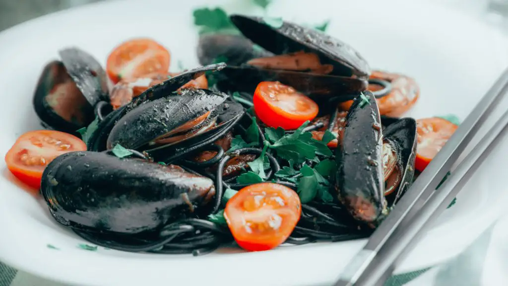 cook mussels in white wine