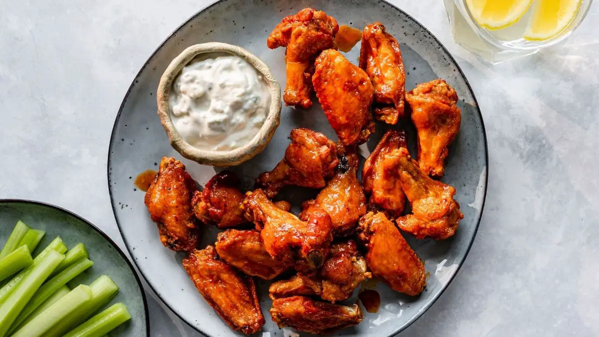 How Long to Bake Chicken Wings at 350 Degrees?