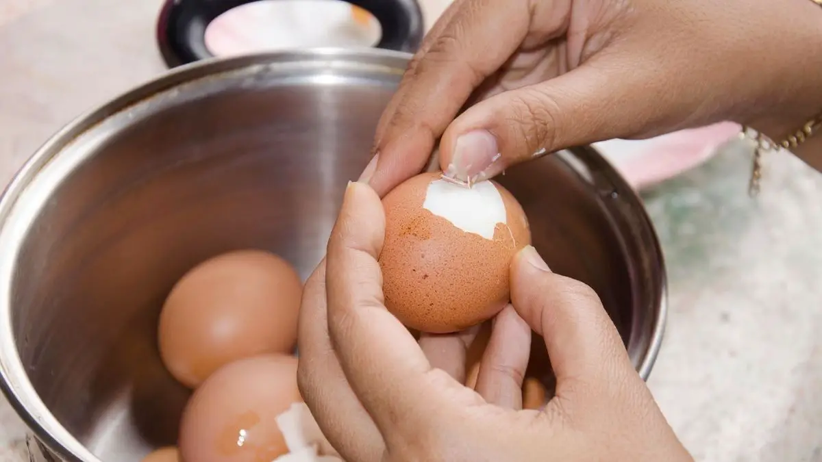 How to Cook and Peel Hard-boiled Eggs?
