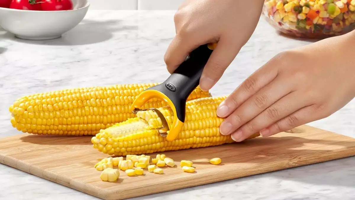 How to Cut Corn Off the Cob?