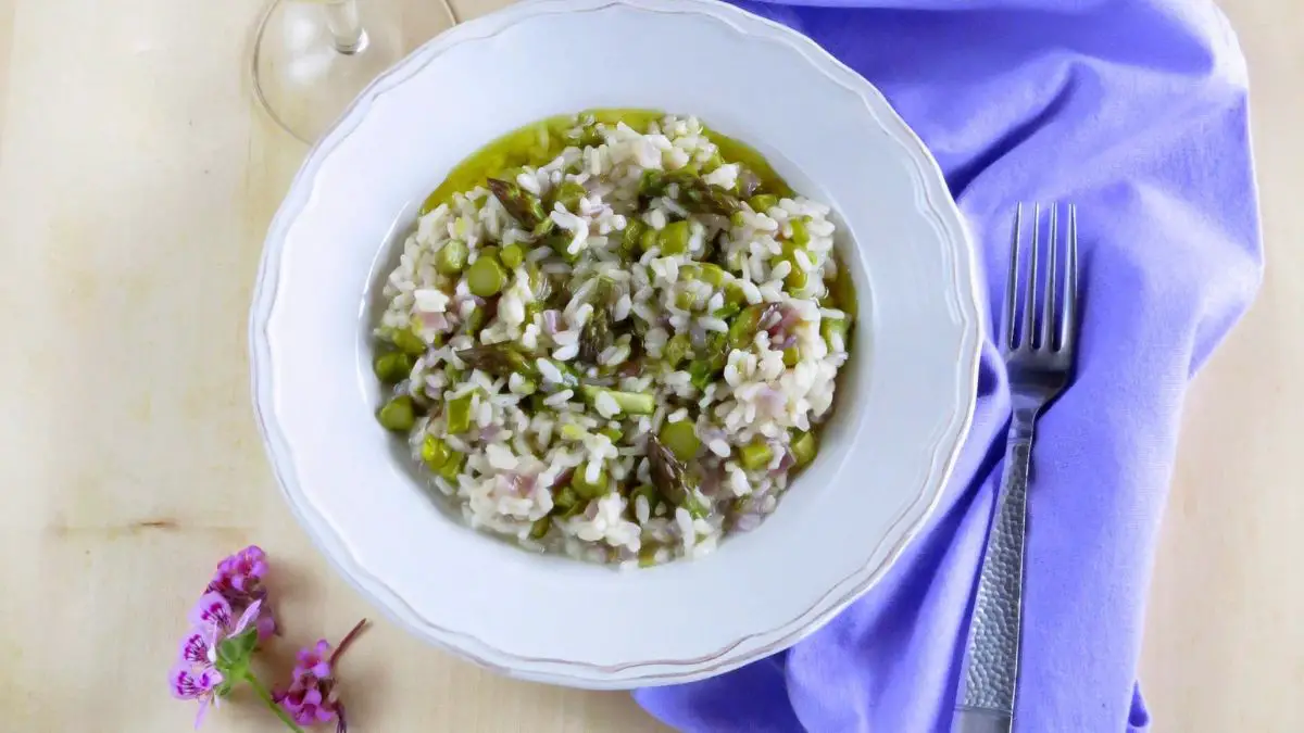 How to Make Asparagus Risotto