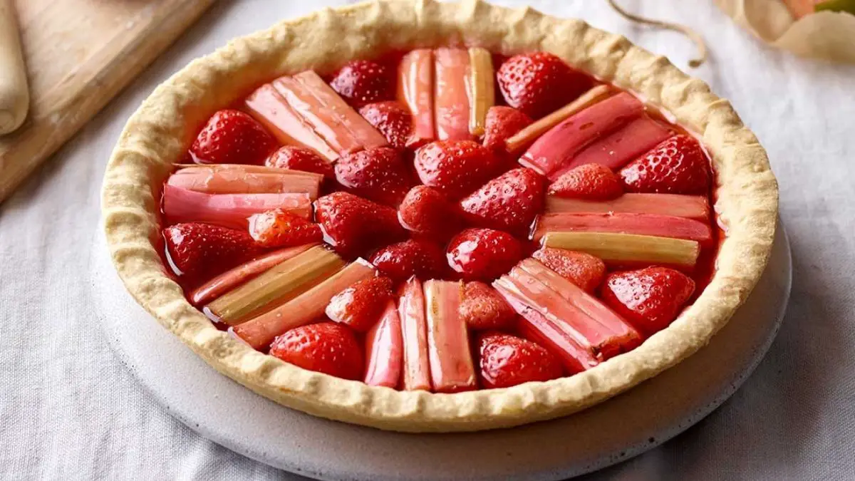 How to Tell if Rhubarb Is Bad?
