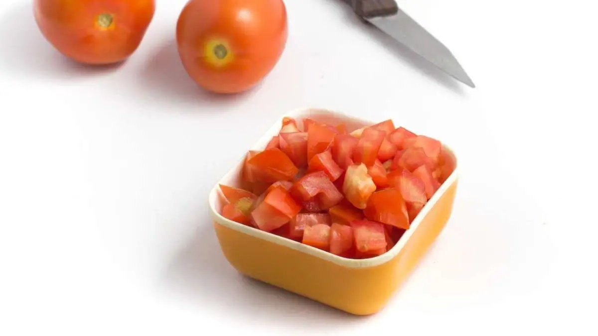 How to Dice a Tomato? Cully's Kitchen