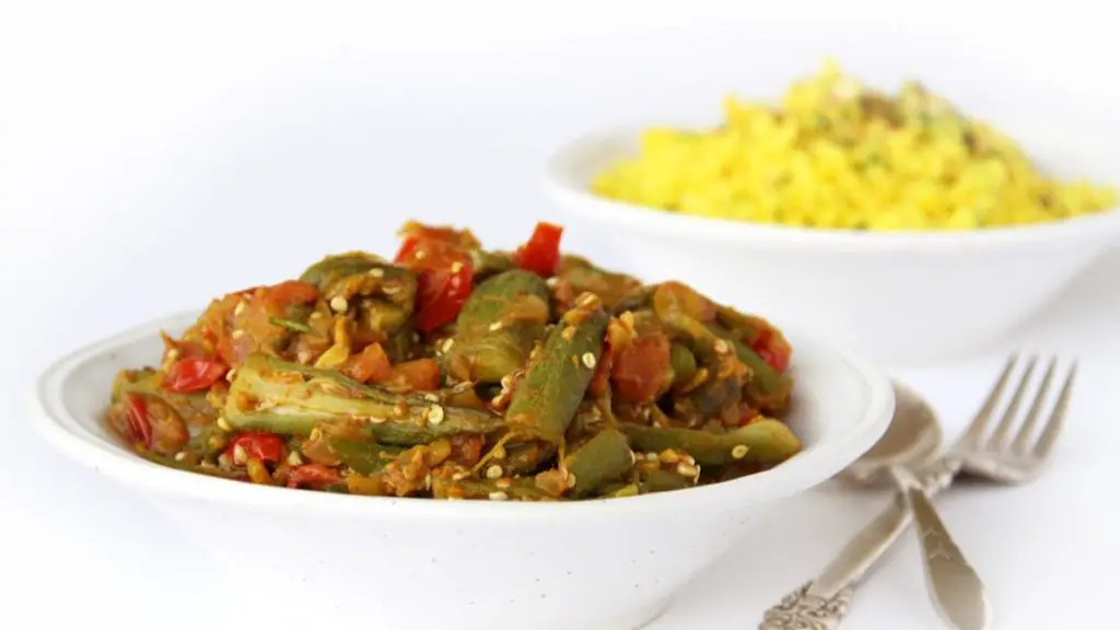 Curried Okra With Onions Recipe