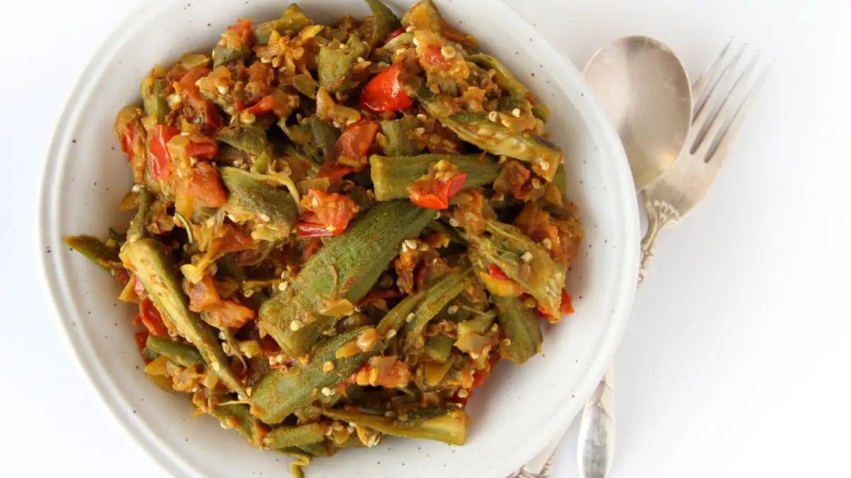 Curried Okra With Onions Recipe 