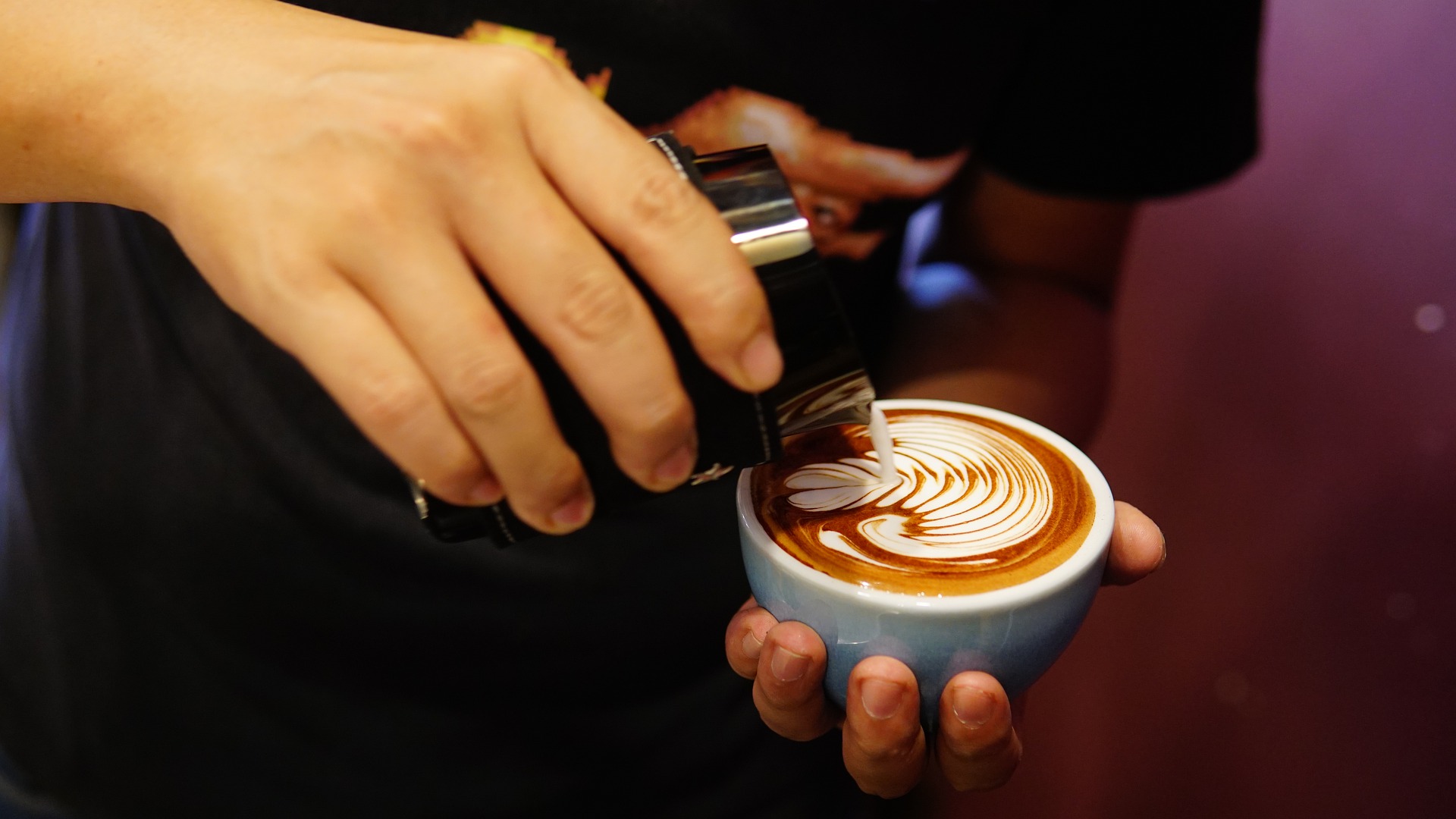 How to Steam Milk for Latte Art? Cully's Kitchen