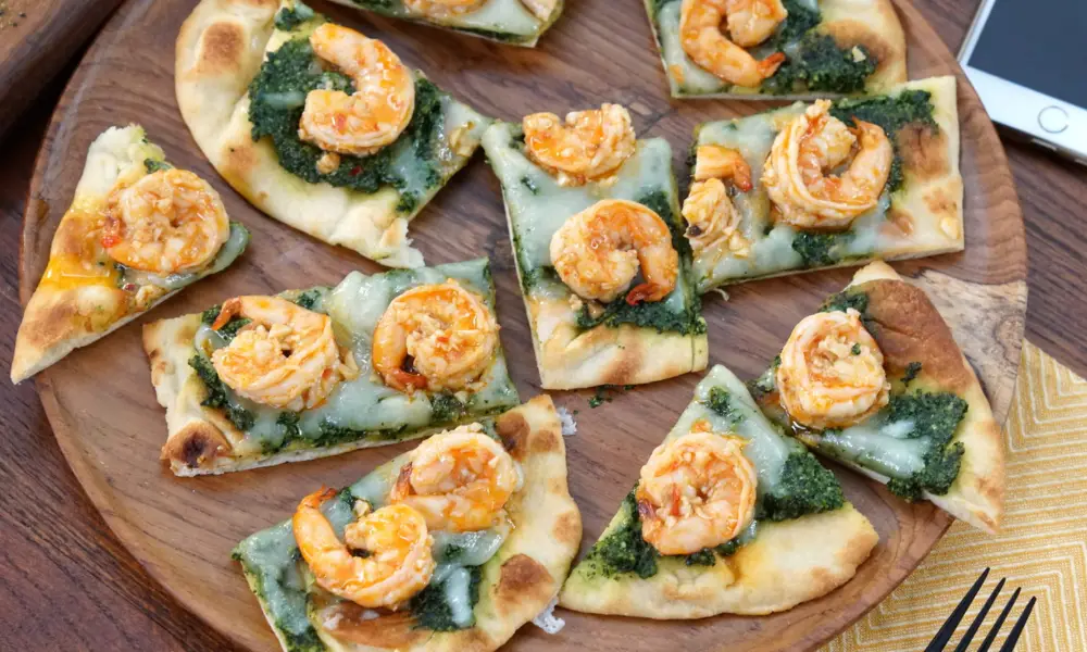 Shrimp Scampi Flatbread Pizza Recipe (1)