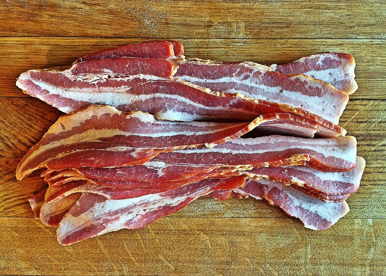 What Oil is Best for Cooking Bacon